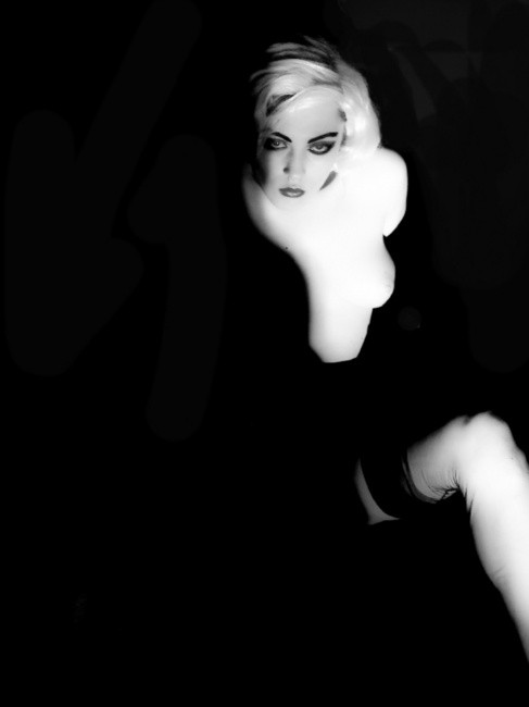 Nylon Marilyn 17